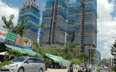 Chính phủ quyết tâm “cứu” thị trường bất động sản